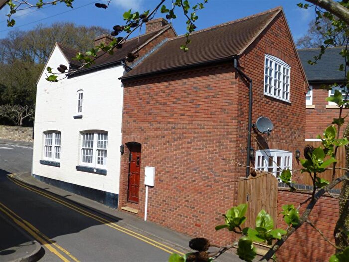 2 Bedroom Town House To Rent In Woodman House Chapel Street, Warwick, CV34