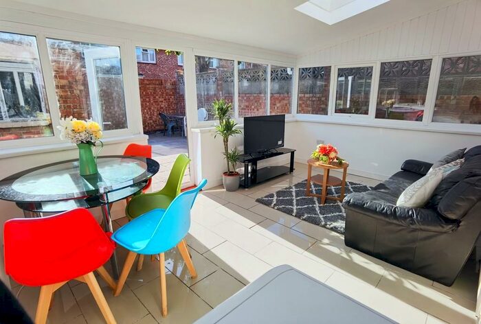 5 Bedroom Terraced House To Rent In Talbot Road, PO4