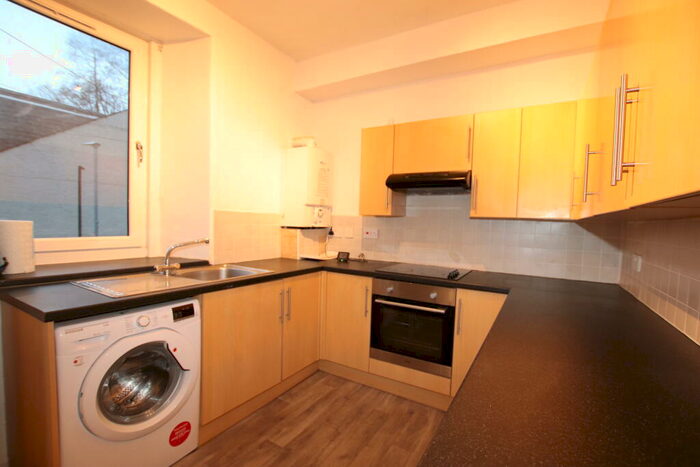 2 Bedroom Maisonette To Rent In Blyth Place, West End, DD2