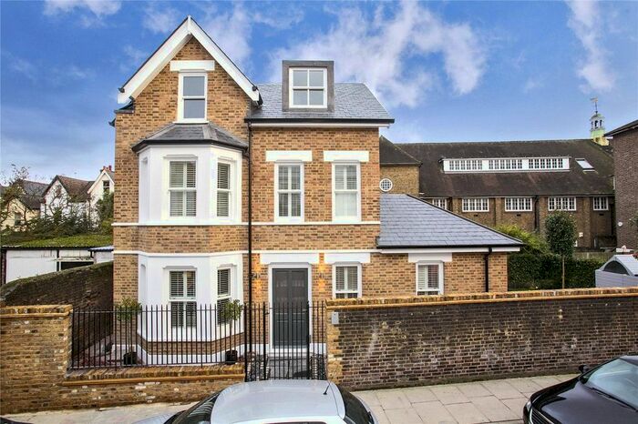 5 Bedroom Detached House To Rent In St Johns Road, Richmond, Uk, TW9