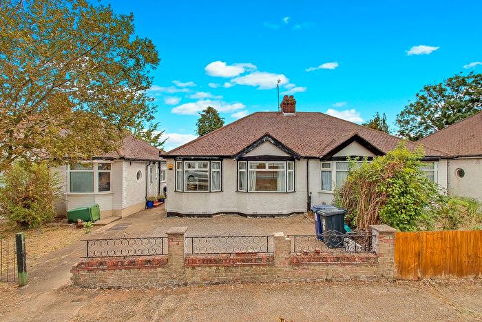 2 Bedroom Bungalow For Sale In Greenford Road, Greenford, UB6