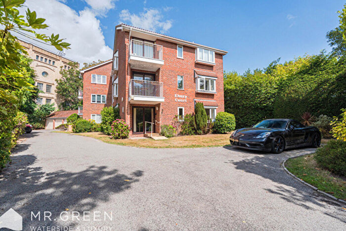 2 Bedroom Apartment For Sale In Ebury Court, Grosvenor Road, Westbourne, BH4