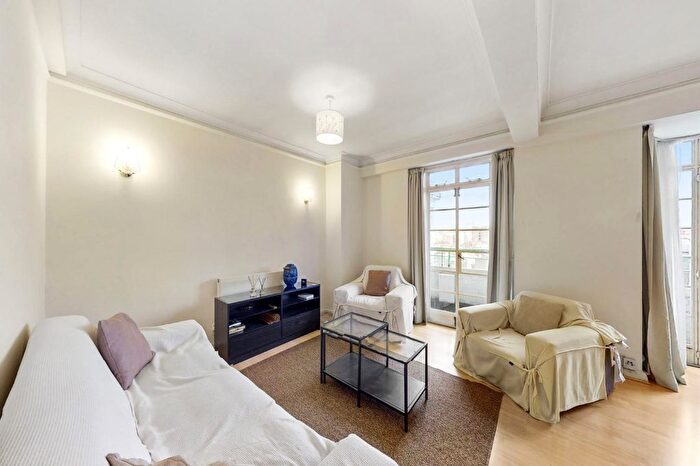 2 Bedroom Flat To Rent In Dorset House, Gloucester Place, London, NW1