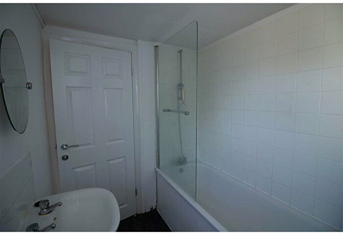 2 Bedroom Apartment To Rent In High Street, Banstead, Surrey, SM7