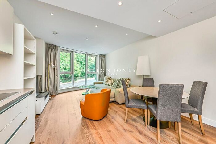 2 Bedroom Apartment For Sale In Altissima House, Queenstown Road, London, SW11