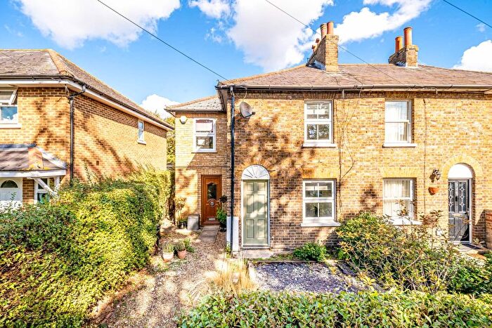 2 Bedroom Property For Sale In Hanworth Road, Hampton, TW12