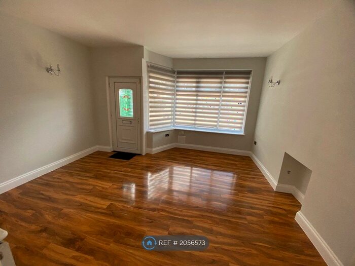 3 Bedroom Maisonette To Rent In Crayford High Street, Crayford, Dartford, DA1