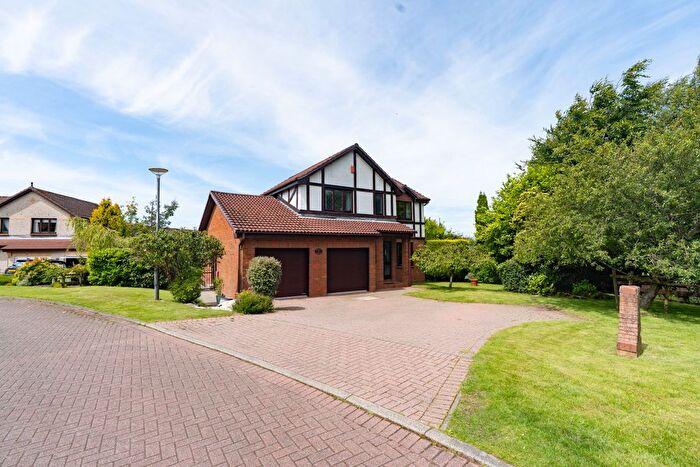4 Bedroom Detached House For Sale In Barassie Crescent, Cumbernauld, G68