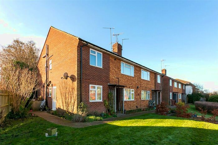 3 Bedroom Maisonette To Rent In Dorchester Court, Chalk Hill, Watford, Hertfordshire WD19