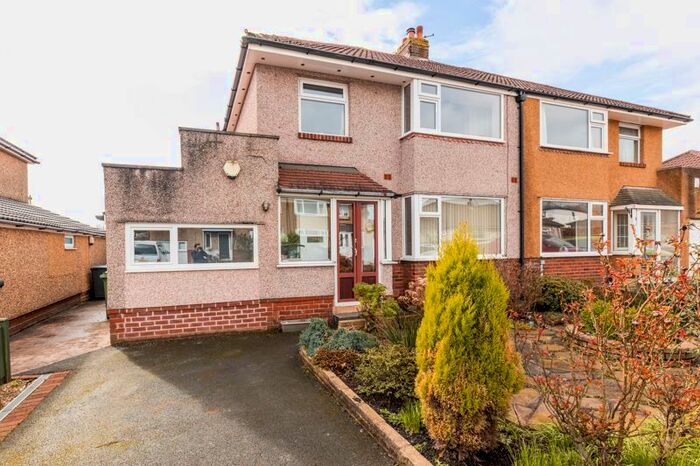 3 Bedroom Semi-Detached House For Sale In Pendle Road, Great Harwood, BB6