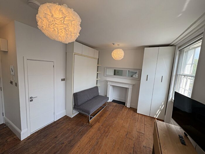 Apartment To Rent In Studio Flat, Gloucester Place, Baker Street, NW1