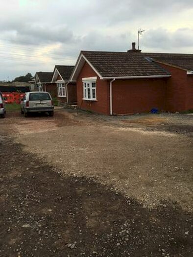 Studio To Rent In Sundon Road, Sundon, Chalton, Bedfordshire, LU4