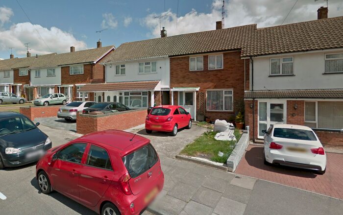 3 Bedroom Semi-Detached House To Rent In Tomlinson Avenue Luton, LU4