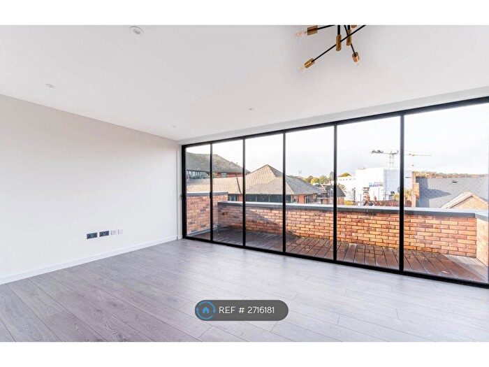 2 Bedroom Flat To Rent In High Street, Purley, CR8