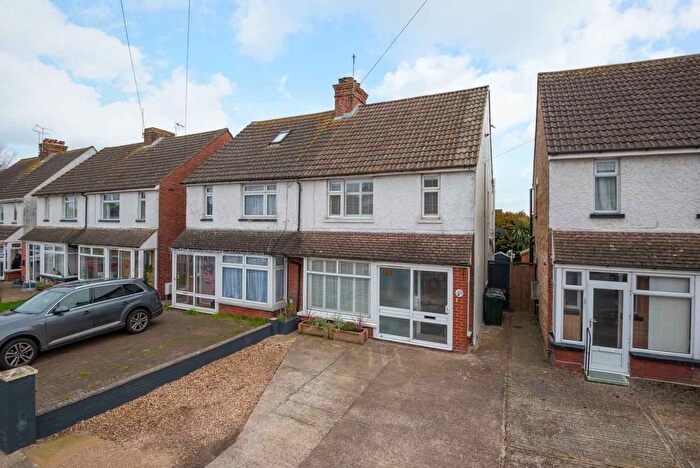 3 Bedroom Semi Detached House For Sale In Kingsnorth Road, Ashford, TN23