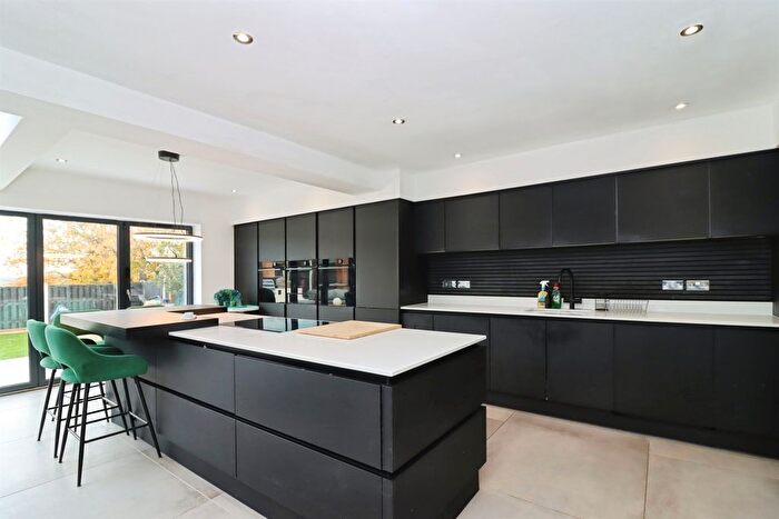 4 Bedroom Detached House For Sale In Hazel Drive, Wingerworth, Chesterfield, S42