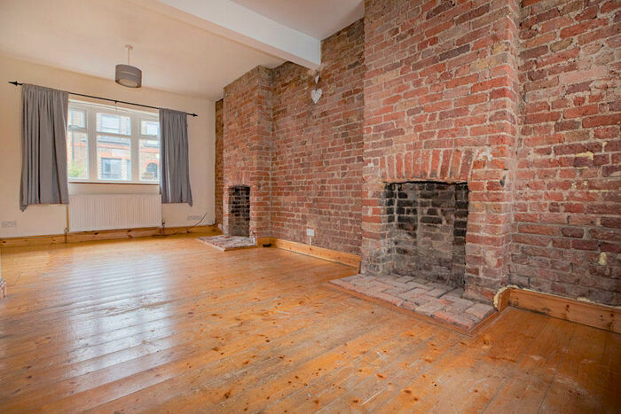 3 Bedroom End Of Terrace House To Rent In Southwest Road, Leytonstone, E11