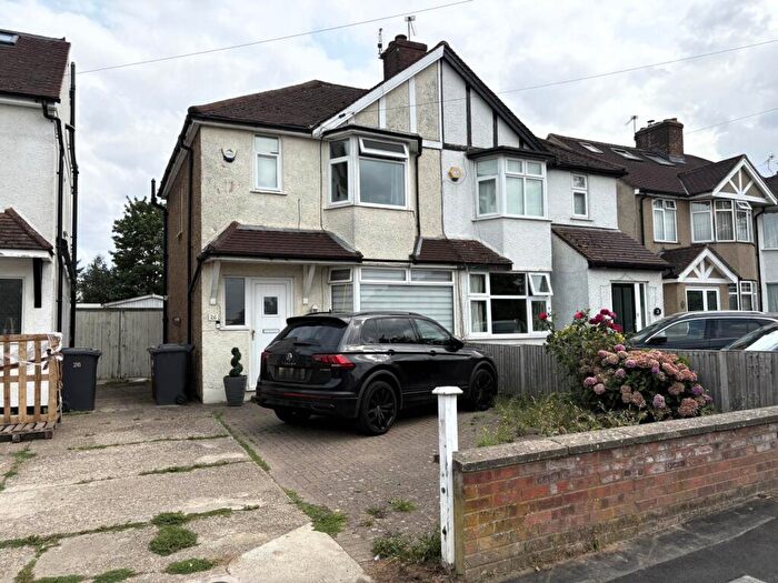 3 Bedroom House To Rent In Auckland Road, Potters Bar, EN6