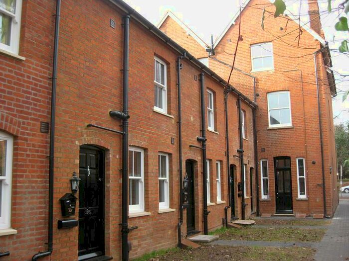 1 Bedroom Flat To Rent In The Mews, De Parys Avenue, Bedford, MK40