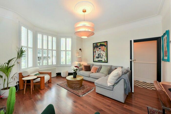 2 Bedroom Flat To Rent In St Quintin Avenue, Ladbroke Grove, W10