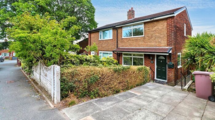 2 Bedroom Semi-Detached House To Rent In Queensland Avenue, Thatto Heath, WA9
