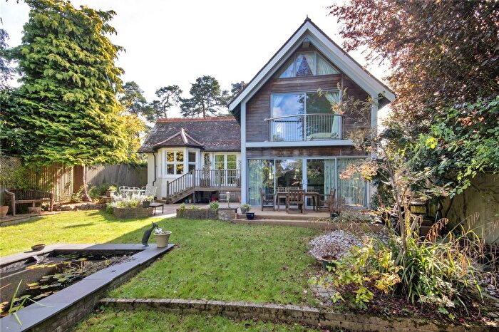 3 Bedroom Detached House For Sale In Mount Harry Road, Sevenoaks, Kent, TN13
