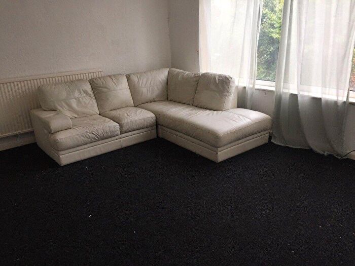 3 Bedroom Flat To Rent In Clarendon Road, Manchester, M16