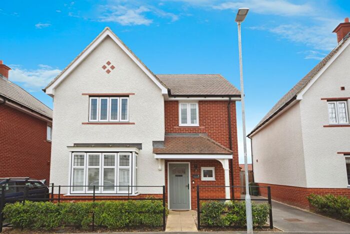 4 Bedroom Detached House For Sale In Clover Avenue, Feering, Colchester, CO5