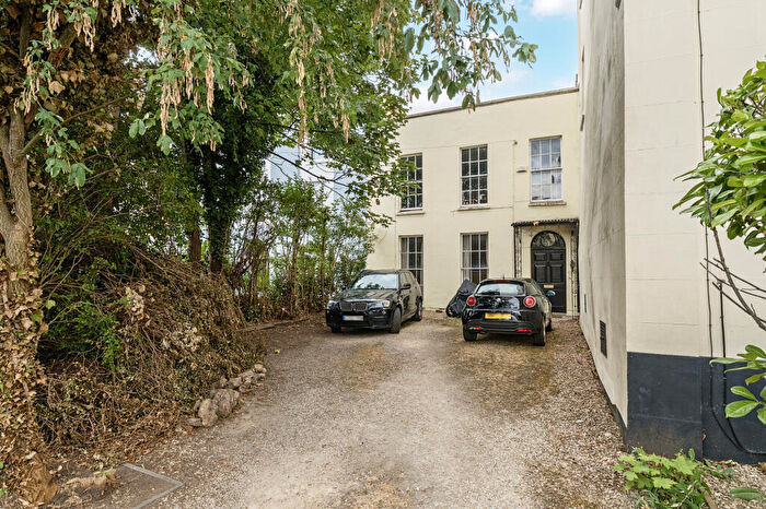 5 Bedroom Terraced House For Sale In Bath Road, Cheltenham, GL53