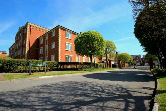 2 Bedroom Flat To Rent In Reed Drive, Redhill, RH1