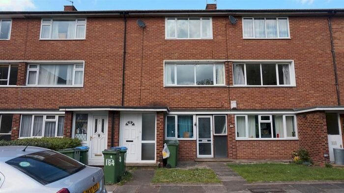 2 Bedroom Maisonette To Rent In Courtlands Avenue, London, SE12