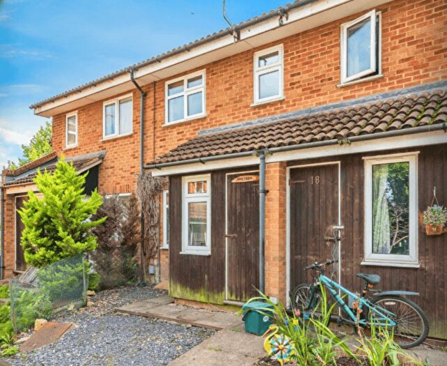 1 Bedroom Terraced House To Rent In Waverley Court, Woking, GU22