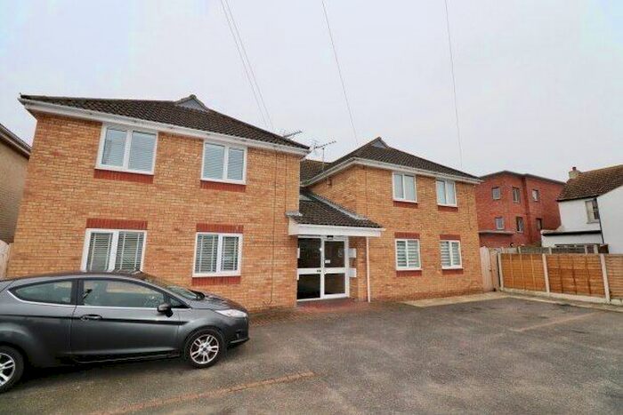 2 Bedroom Flat To Rent In High Street, Clacton-On-Sea CO15