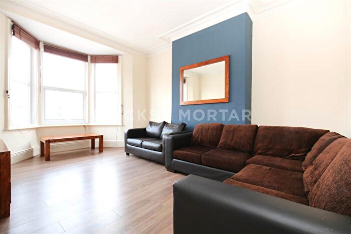 2 Bedroom Flat To Rent In Warton Terrace, Heaton, NE6