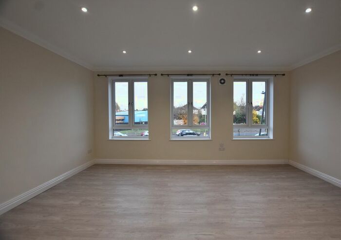 1 Bedroom Studio To Rent In Carlton Parade, Orpington, BR6