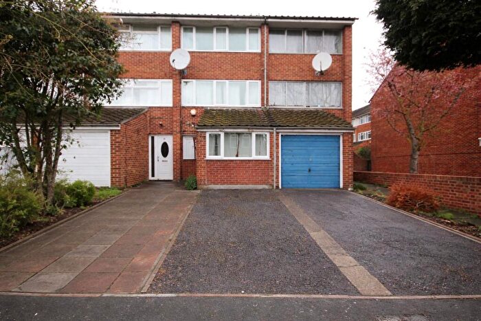 4 Bedroom Terraced House To Rent In Addison Road, London, SE25