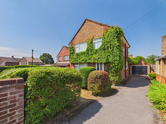 3 Bedroom Detached House For Sale In Farnway, Darley Abbey, DE22