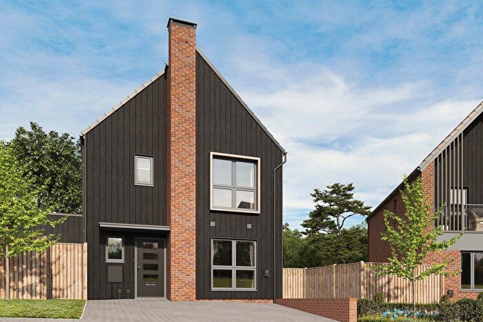 3 Bedroom Detached House For Sale In Concorde Drive, Weybridge, KT13