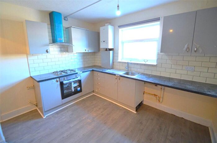 2 Bedroom Flat To Rent In Wood Street, Kettering, Northamptonshire, NN16