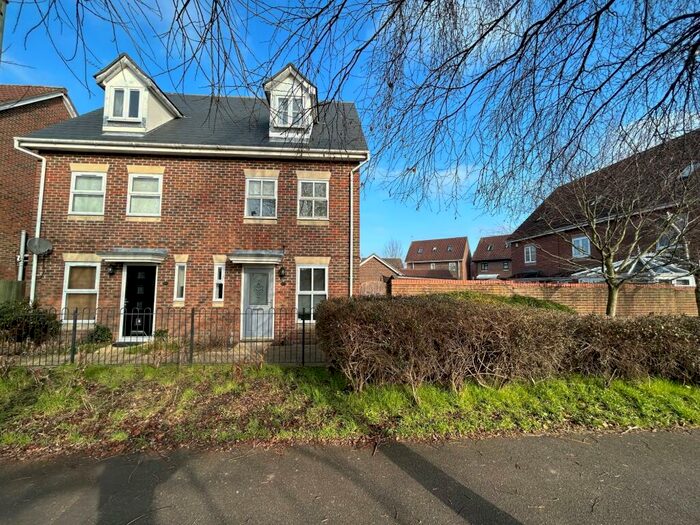 4 Bedroom Town House To Rent In Millers View, Ipswich, IP1
