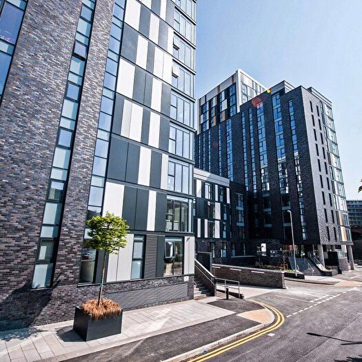 2 Bedroom Apartment For Sale In Modern Apartment | Downtown | Salford | Dt, M5