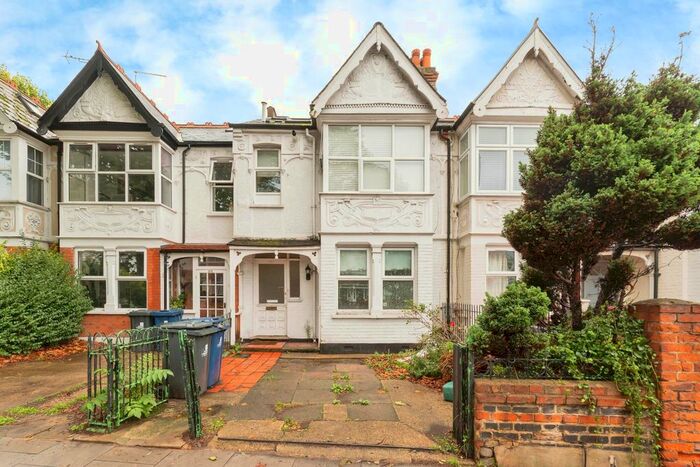 2 Bedroom Flat To Rent In Northfield Avenue, London, W13
