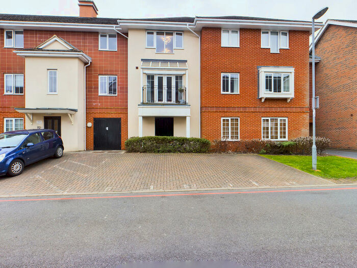 2 Bedroom Apartment To Rent In Wren Lane, Ruislip, HA4