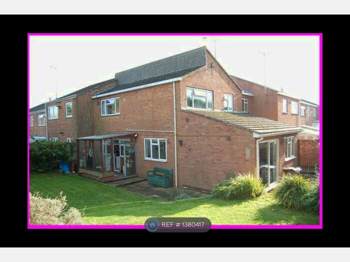 3 Bedroom End Of Terrace House To Rent In Jubilee Rise, Danbury, CM3