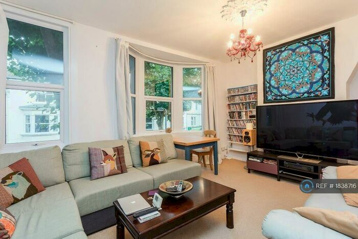 3 Bedroom Maisonette To Rent In Clyde Road, Brighton, BN1