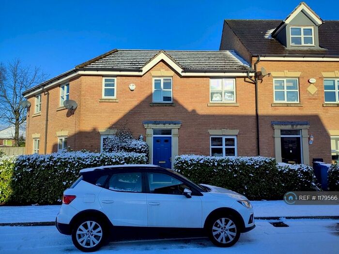 3 Bedroom Terraced House To Rent In Lawnhurst Avenue, Manchester, M23