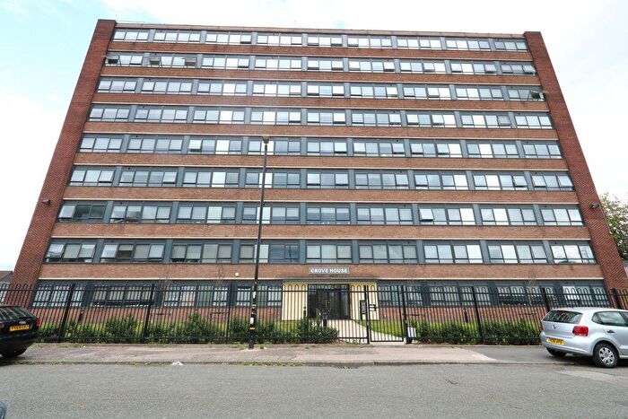 2 Bedroom Apartment To Rent In Grove House, Skerton Road, Old Trafford, M16