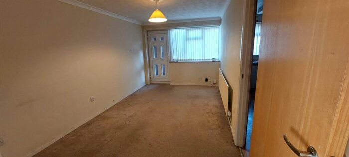 1 Bedroom Ground Maisonette To Rent In Linstock Way, Coventry, CV6
