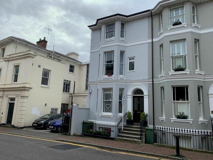 Studio To Rent In York Road, Tunbridge Wells, TN1