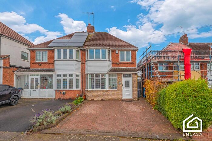 3 Bedroom Semi Detached House For Sale In Aldershaw Road, South Yardley, Birmingham, B26